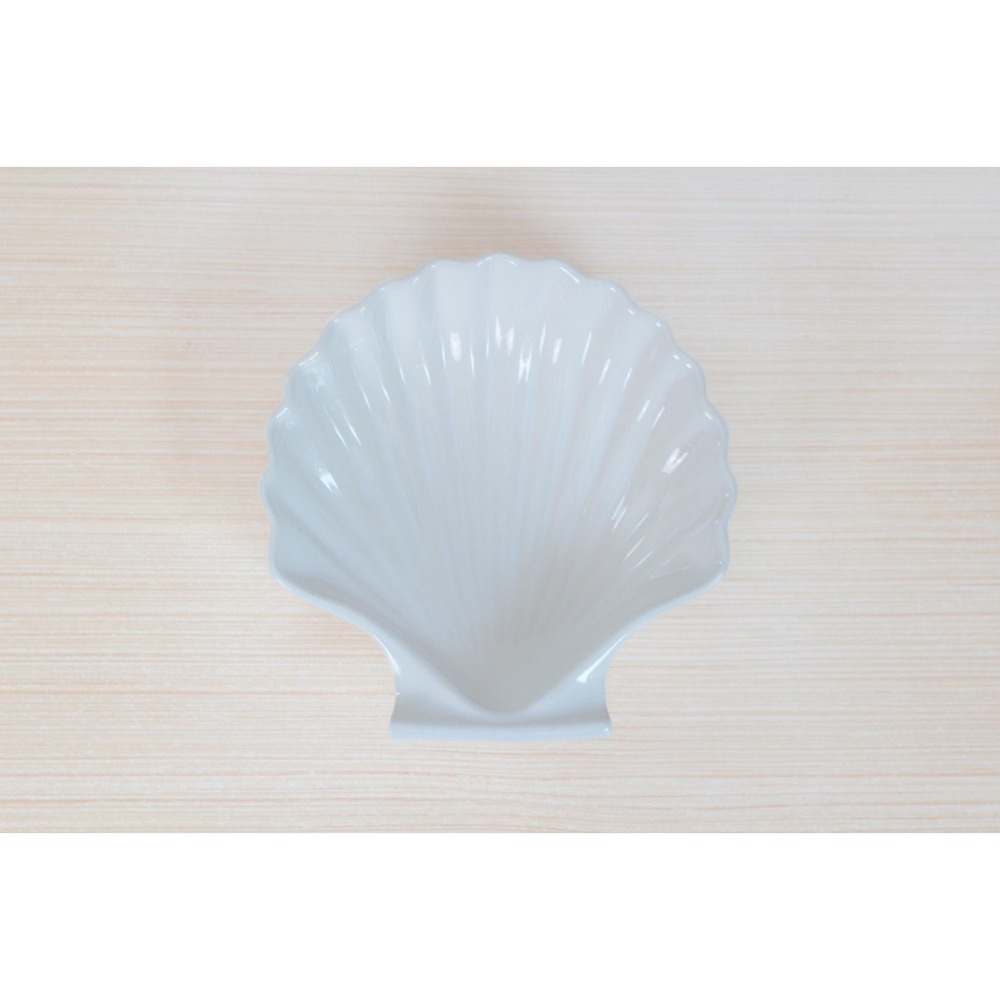 Vintage Ceramic Shell Dish Made in‎ Japan, Coastal Decor Catchall or Soap Holder